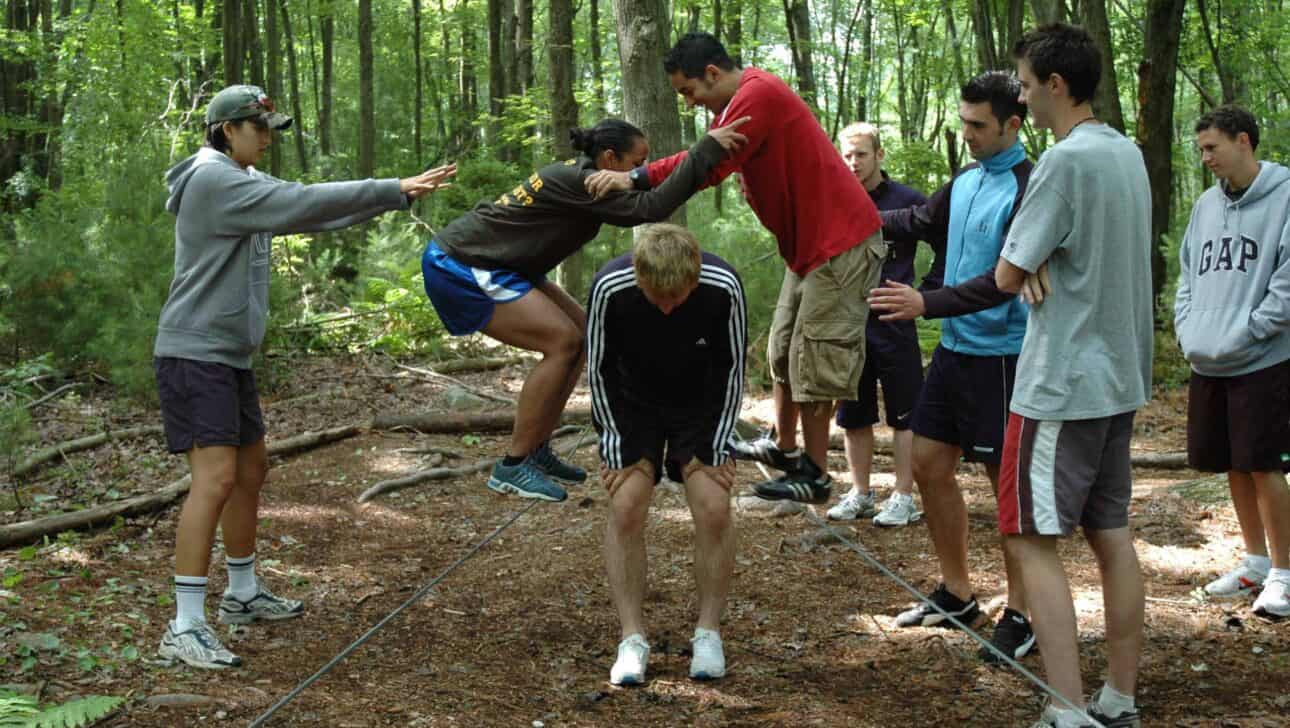 team building tightrope walking.