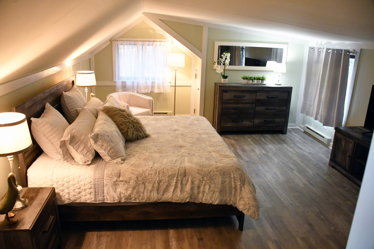 Lake House upstairs master bedroom